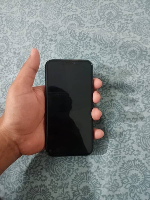 iPhone 11 pro 256 gb Non pta F. U 6