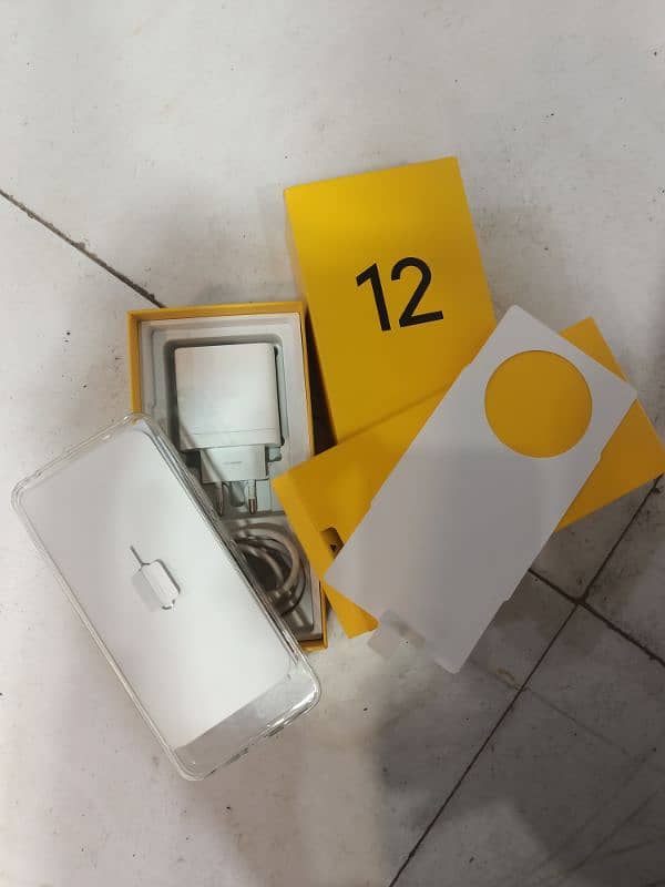 Realme 12 8/256 new 4