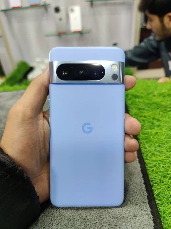 Google pixel 8 pro specification jaane ke liye WhatsApp per call Karen 0