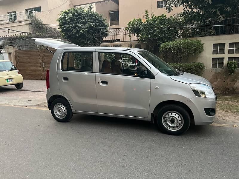 Suzuki WagonR VXR 2022 9