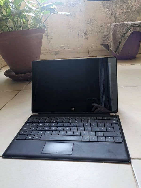 Surface Pro 2 Laptop for sale in good condition 0