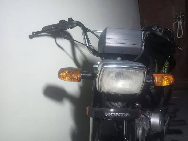 Honda cd70 black coller 10/10 condition 4