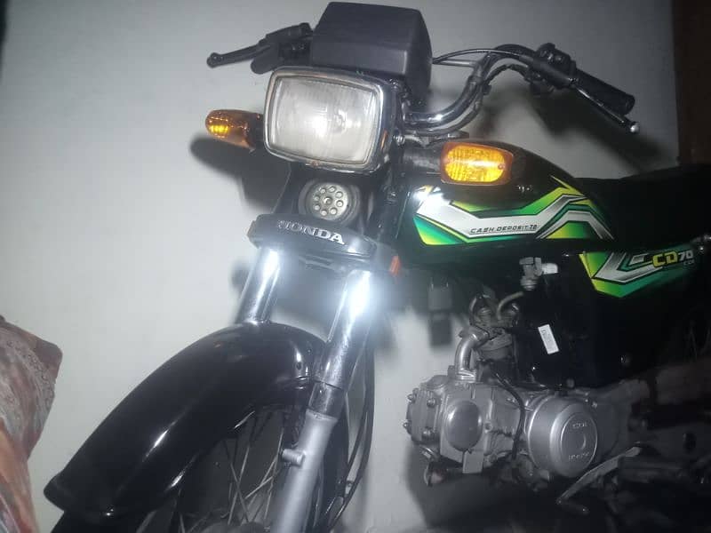 Honda cd70 black coller 10/10 condition 5