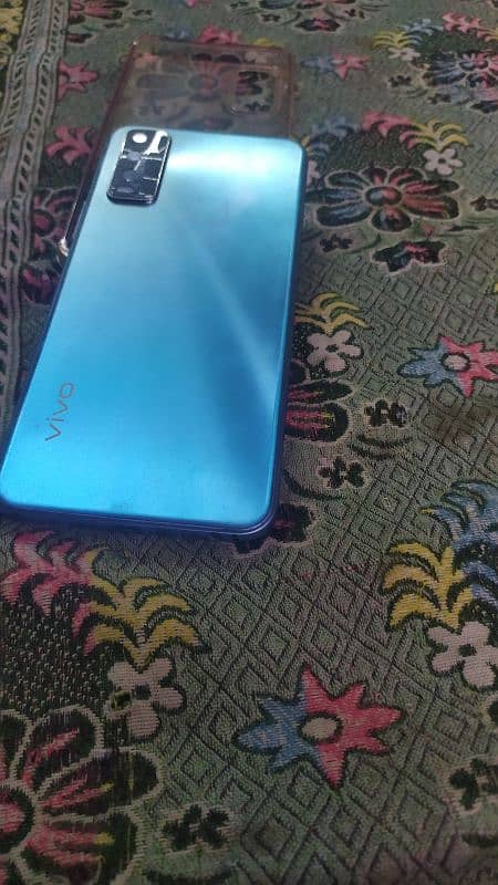 Vivo y 20s 4/128 good condition 2