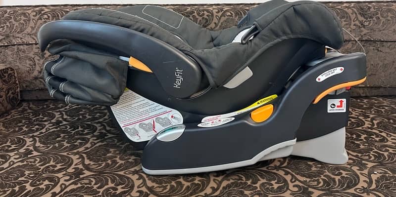 Baby Cots / Car Seat 6