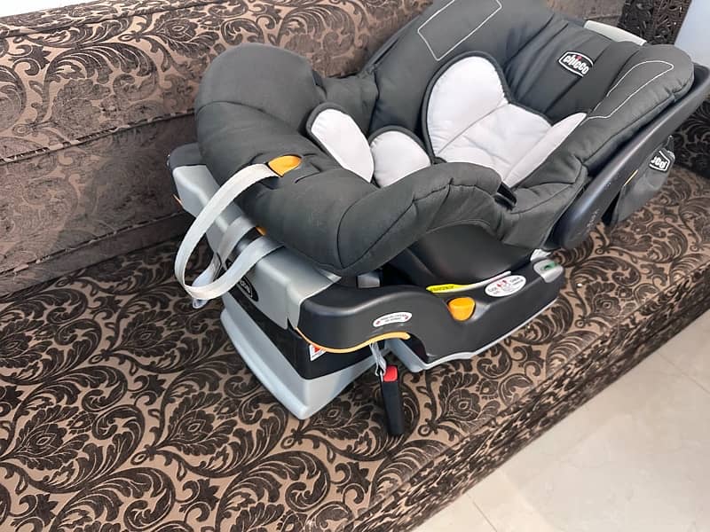 Baby Cots / Car Seat 7