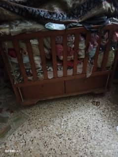 baby cot condition new