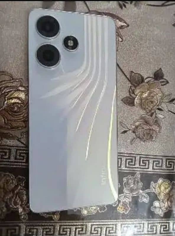 Infinix Hot 30 1