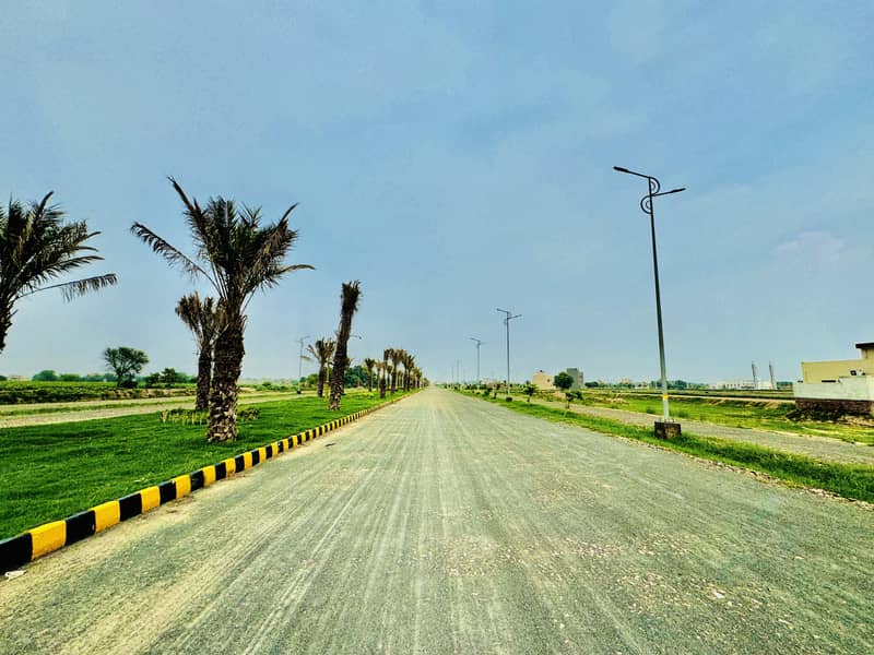 5 Marla Plot available for sale In safari Garden Housing scheme Lahore 1