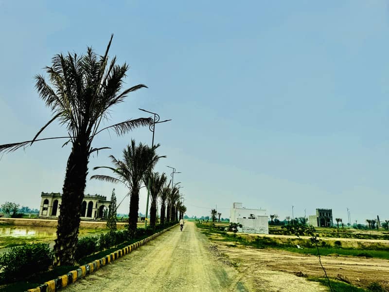 5 Marla Plot available for sale In safari Garden Housing scheme Lahore 4