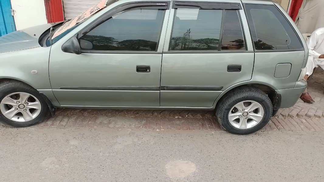 Suzuki Cultus 2012 model 2