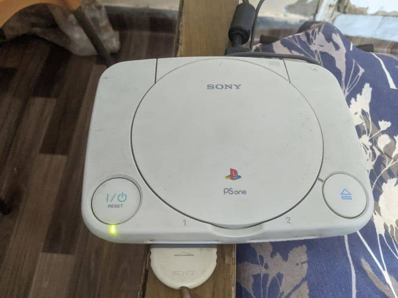 PlayStation 1 Slim 0