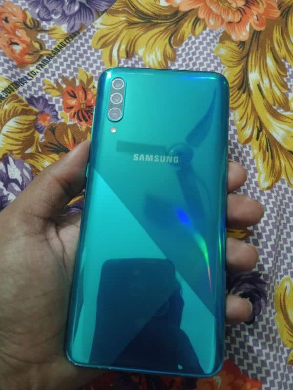 Samsung Galaxy A30s 1