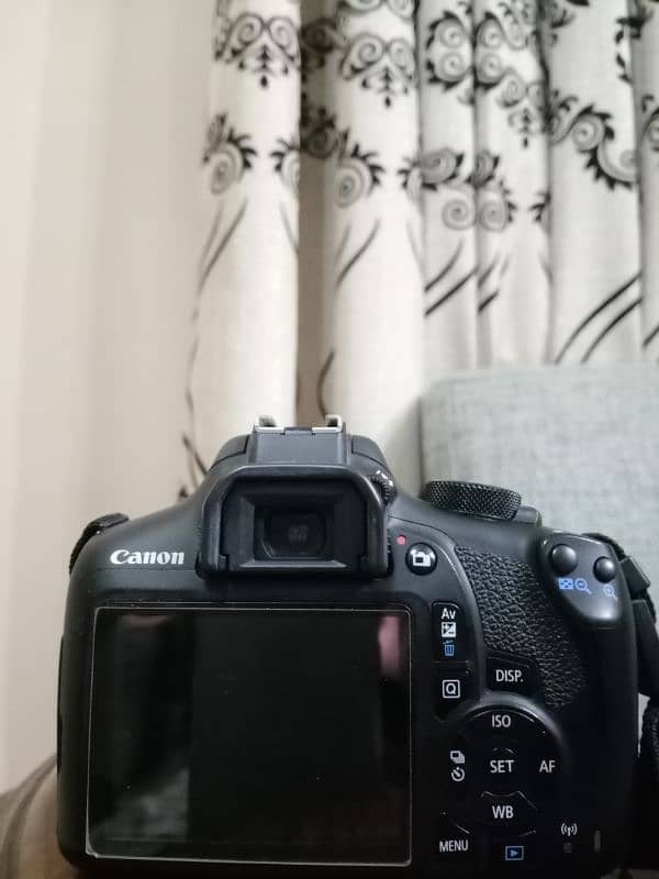 canon 1300d camera, 18,55lens , yongnou 50mm F 1.8 4