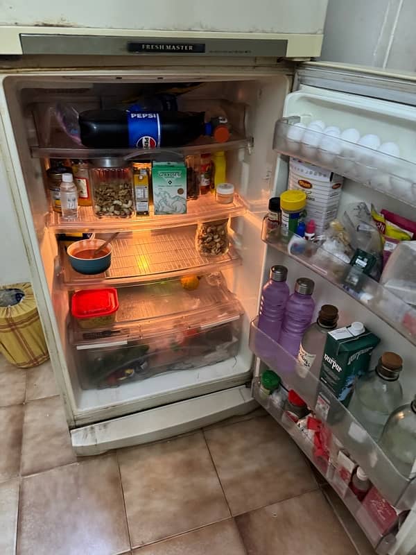 LG fridge, Works perfectly fine 2