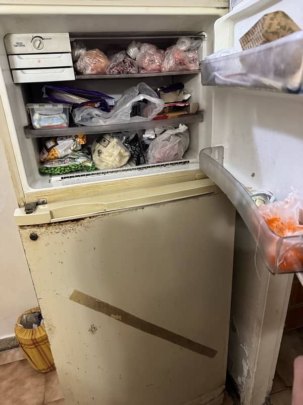 LG fridge, Works perfectly fine 3