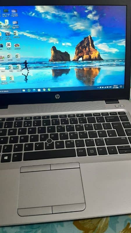 HP elite book 745G4 lush condition 0