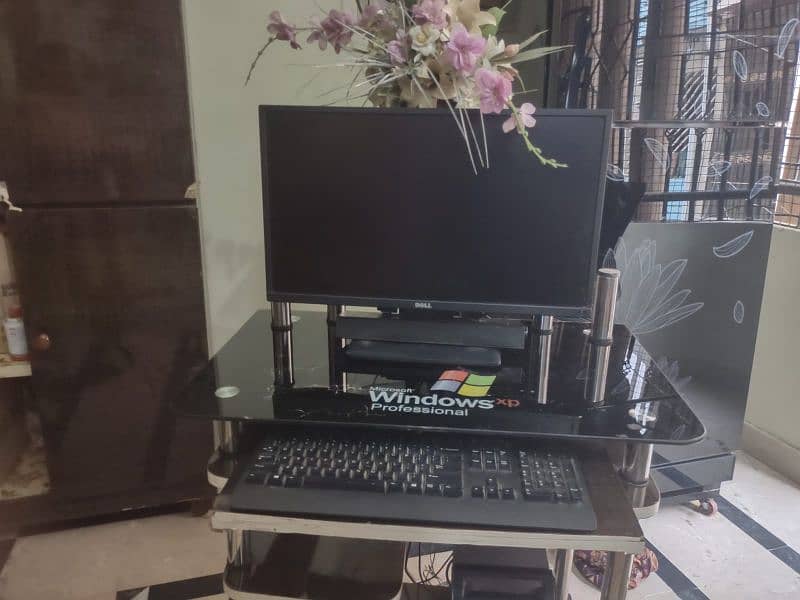 Lenovo complete desk top system core i5 , 2nd generation 11