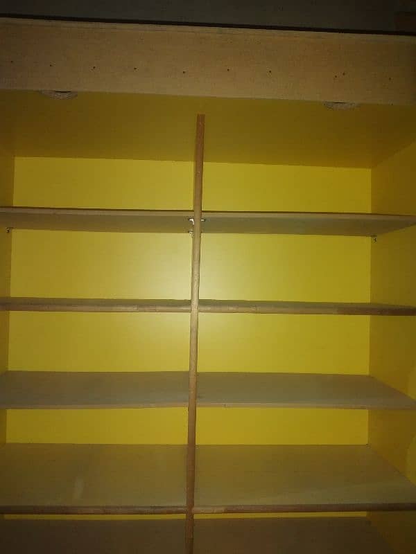 کتابوں والی دوکان کا فرنیچر اور  ریک برائے فروخت۔ 5