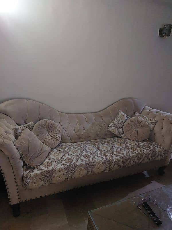 seven seater sofa molt foam almost new 2