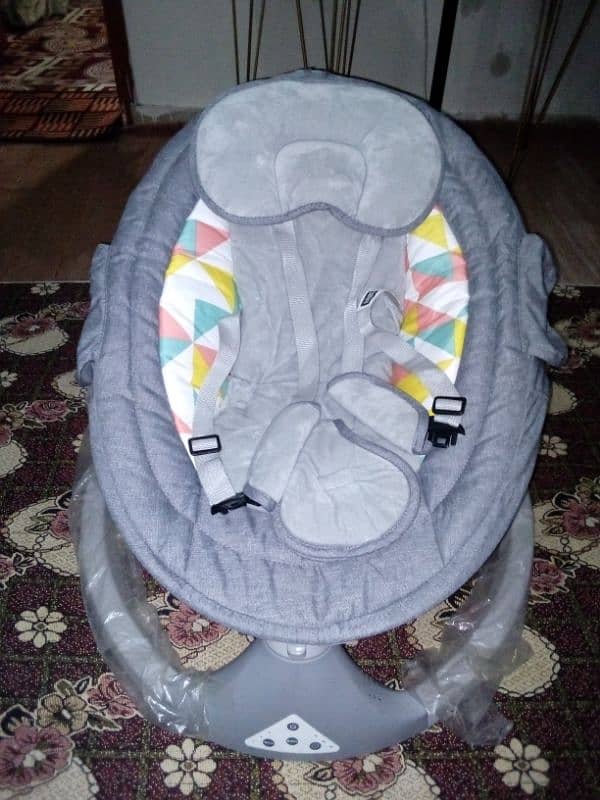 TINNIES BABY SWING CHAIR 8