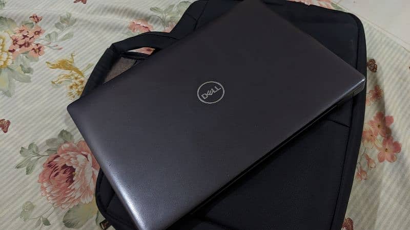 Dell Latitude 5400 Laptop 0