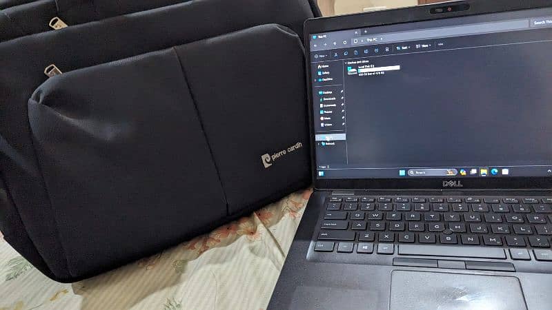 Dell Latitude 5400 Laptop 7