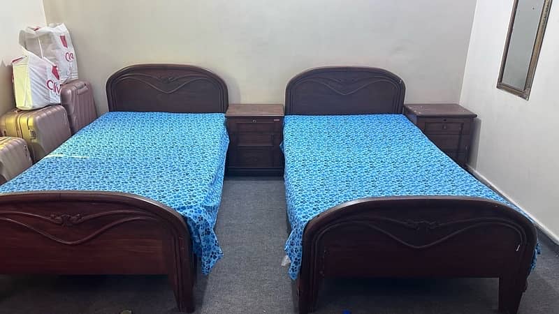 2x Single Bed with Metris …Condition 9/10 0