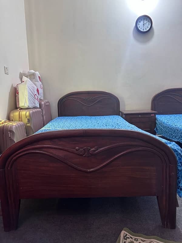 2x Single Bed with Metris …Condition 9/10 4