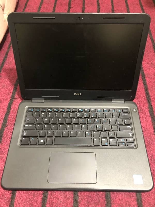 Dell Latitude 3300 i5 8th gen 1