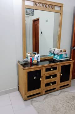 Dressing table