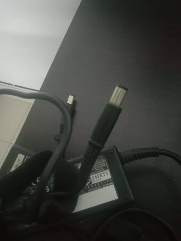 HP leptop charger 2