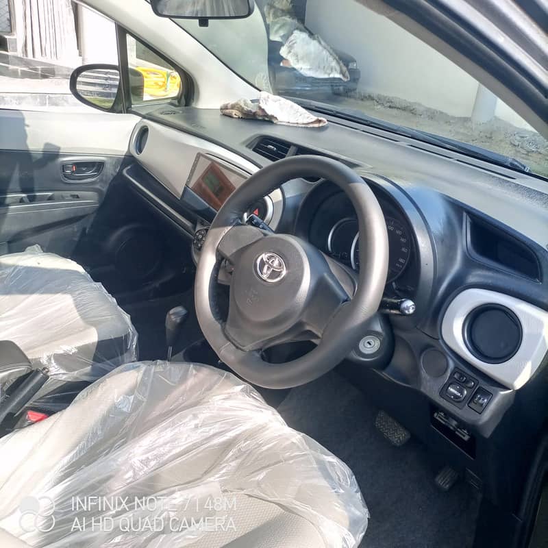 Toyota Vitz 2013 5