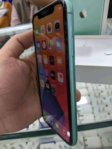 iPhone 11 64GB memory PTA approved. 0319,7196,430 1