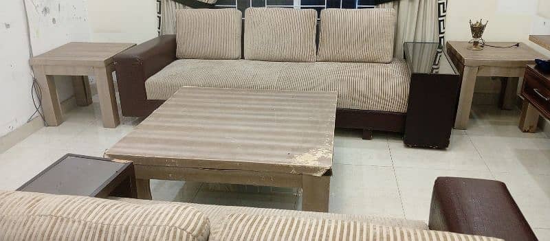 3Seateed sofa with center Table and side tables 3