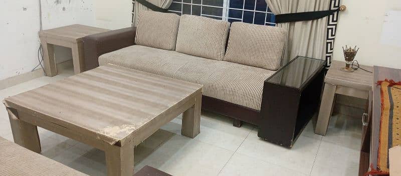 3Seateed sofa with center Table and side tables 8