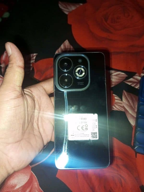 Infinix smart 8 pro  4/4 64 full box full ok mobail h koi nechan nhi 0