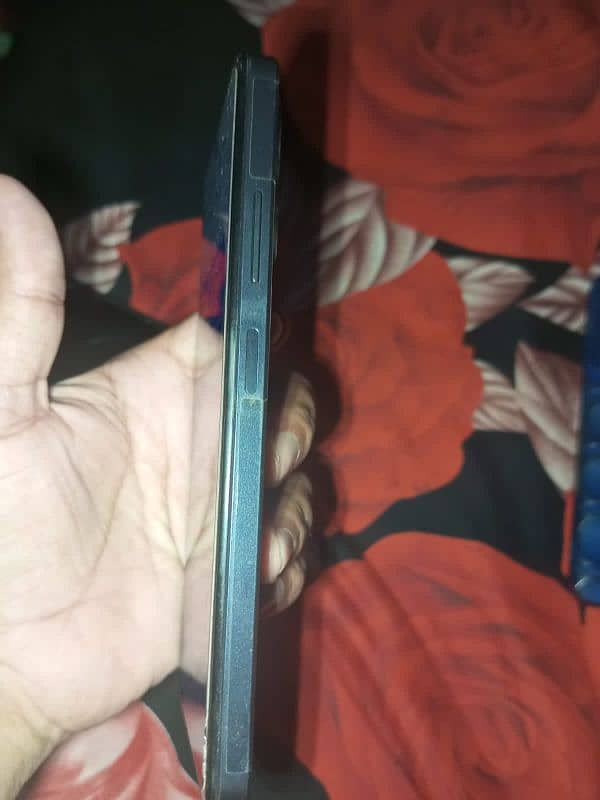 Infinix smart 8 pro  4/4 64 full box full ok mobail h koi nechan nhi 2