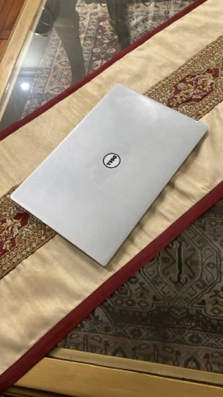 Dell XPS 13 i5 7th gen 3