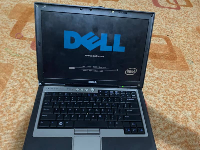 Dell latitude D630 laptop 0