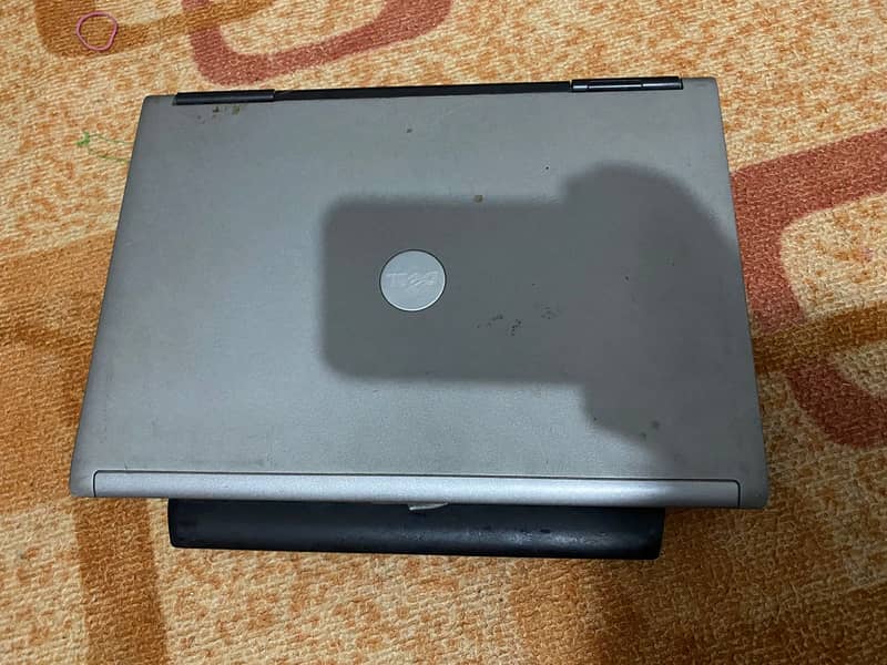 Dell latitude D630 laptop 4