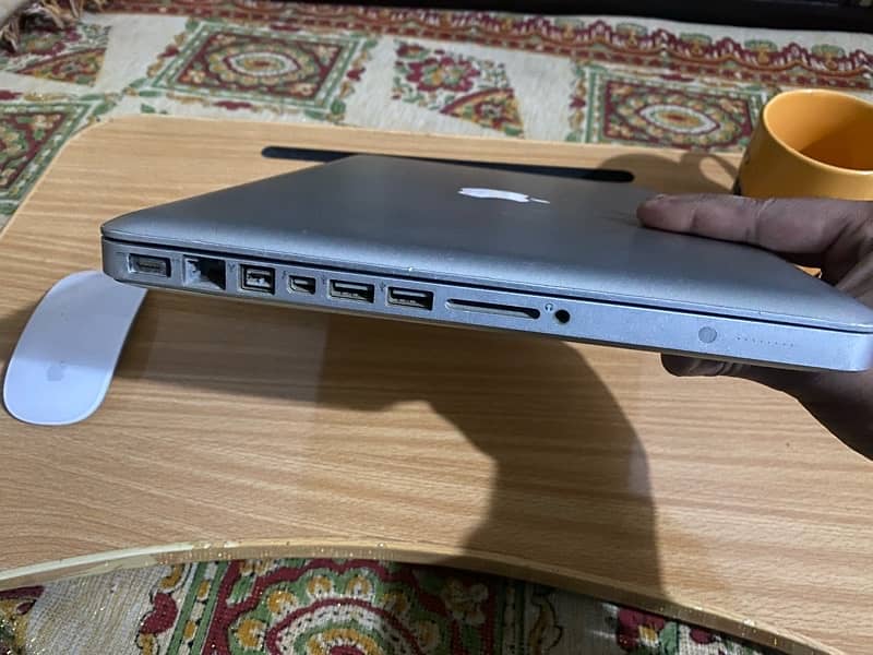 Macbook Pro 13Inch Mid 2012 8GB Ram i5 10/10 Condition Scratchless 6