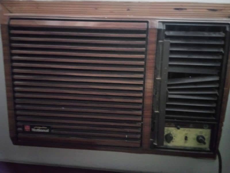 National window Ac 1.5 ton running condition 3