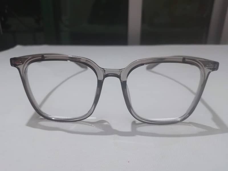 GUGM FASHIONABLE EYE GLASSES 0