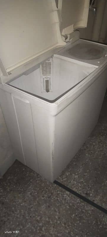 Dawlance washing Machine. 1