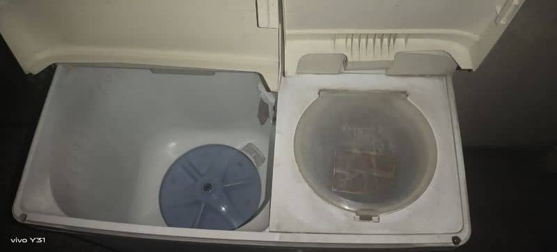 Dawlance washing Machine. 3