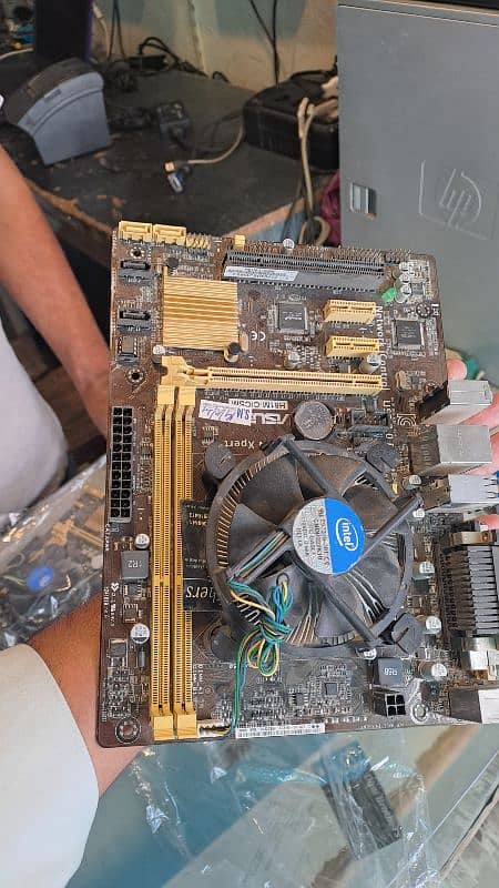 h81 motherboard bilkul new ha used nahi ha . 03100#100#009 1