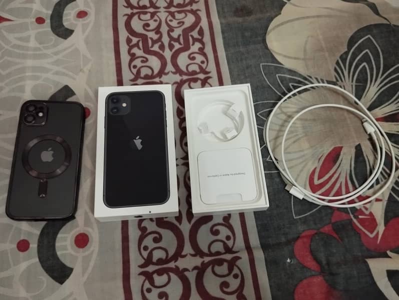 iphone 11 64 gb jv with box and accessories 2