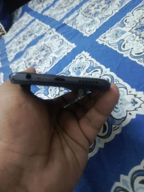 Infinix hot 9 for sale box NAHI ha charger ha 03021190300 3