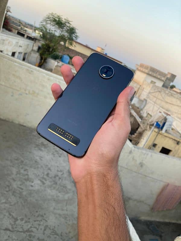 Motorola Z3  (4/64 GB) Pta Approved For Sale 0